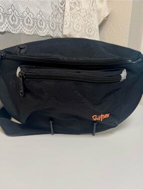 NWOT Black Men’s Waist Bag / Chest Bag. Up to 47 inches